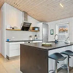Beautiful And Well-designed With Sea View, Spacious Terraces And Just 200 Metres From The Child-friendly Femmoller And Close Ebeltoft